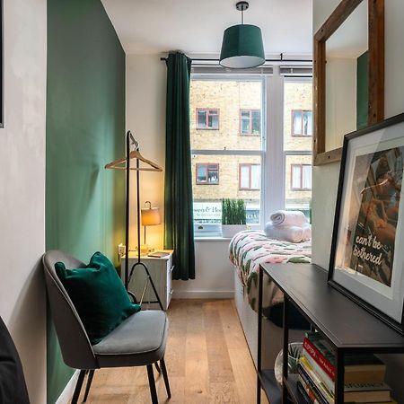 1Br Stylish Flat By Hostarahomes, Near Liverpool Street, Prime London Location, Sleeps Up To 4 ภายนอก รูปภาพ